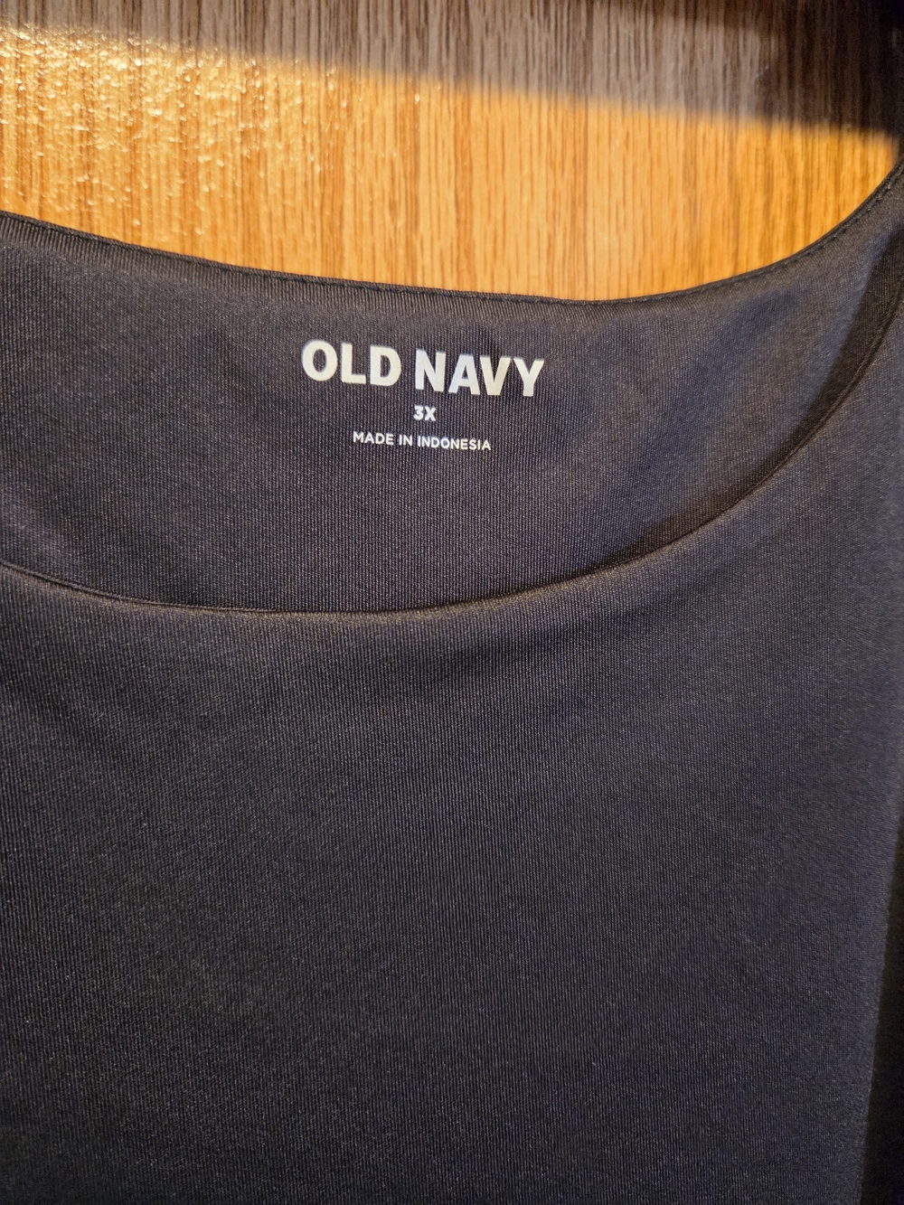 Old Navy Black Long Sleeve Crewneck Tee Shirt - Picture 3 of 4